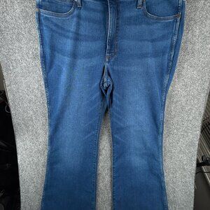 NWT Wrangler Retro Premium Jeans 33x34 Blue Denim Comfort Stretch High Rise Boot